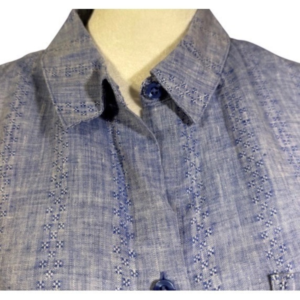 Chico's No Iron Size 3 (16/18) Blue White Textured Woven Tunic Shirt Button - Picture 3 of 10